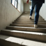 découvrez les dangers potentiels des escaliers pas japonais et apprenez les précautions essentielles pour assurer votre sécurité lors de leur utilisation.